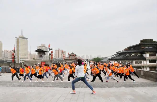 2021350vip8888新葡的京集团股份悦动古城健步走活动圆满举行