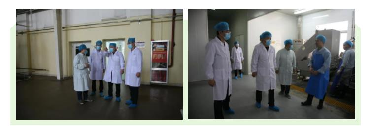 350vip8888新葡的京集团股份董事长邢雅江慰问一线生产员工