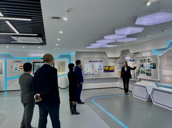 长安国际信托股份有限公司常务副总裁桂林一行莅临350vip8888新葡的京集团股份考察交流