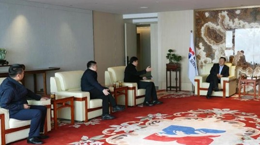 齐商银行西安分行行长袁峰一行到访350vip8888新葡的京集团股份