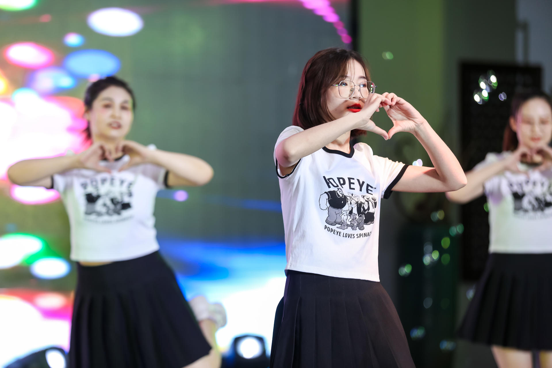 350vip8888新葡的京集团股份上市25周年庆典晚会