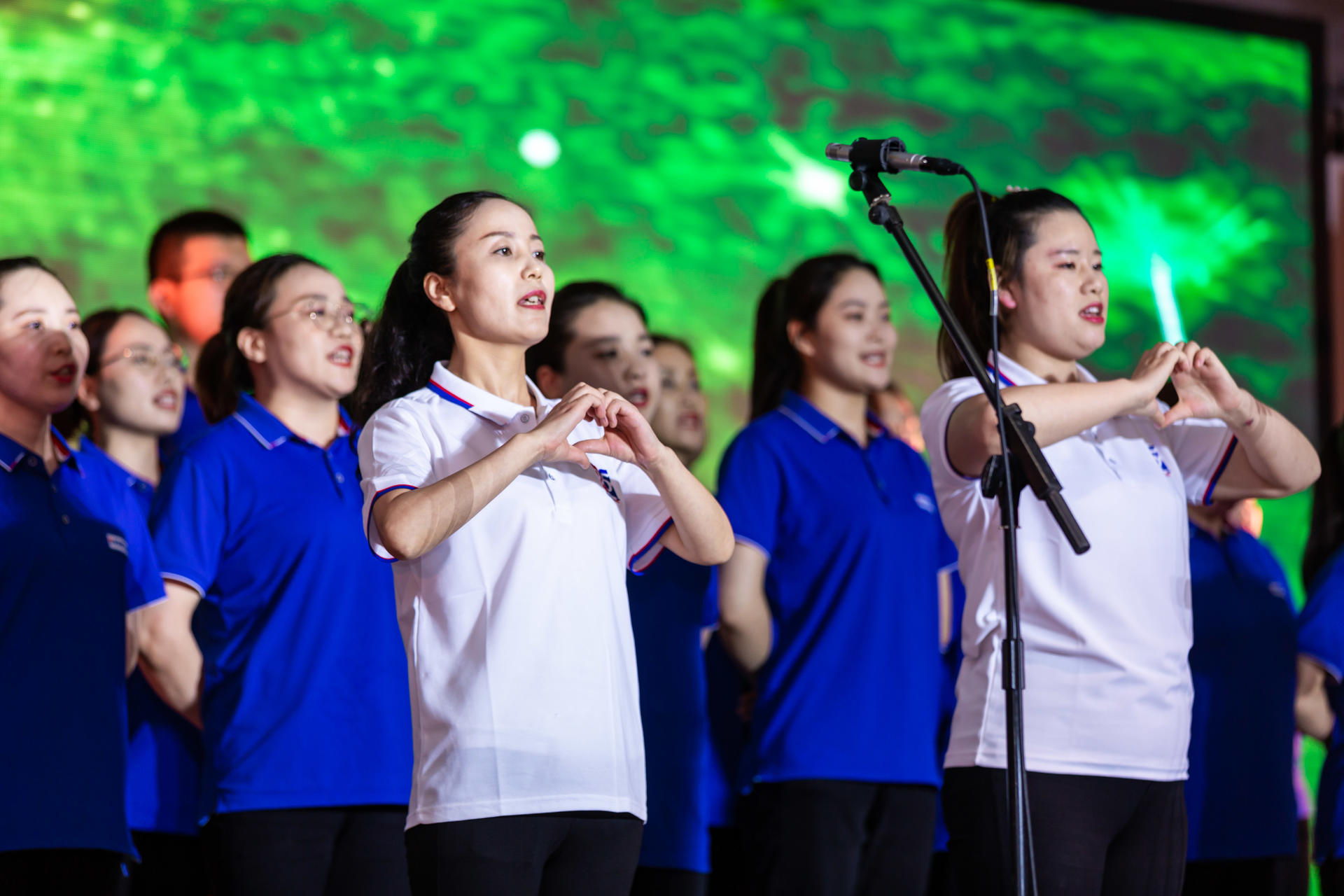 350vip8888新葡的京集团股份上市25周年庆典晚会
